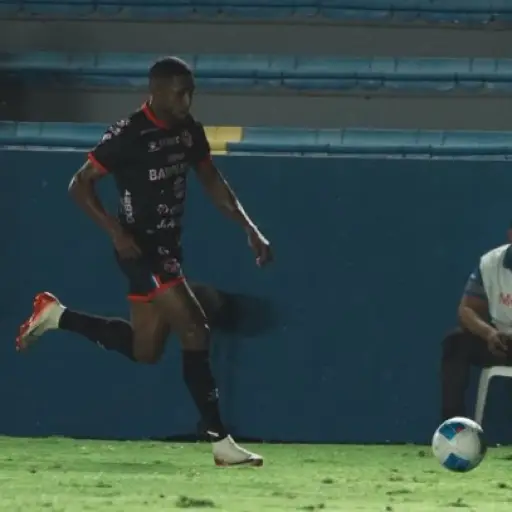 Romario da Silva fue elegido el Jugador del Partido entre San Miguelito y Xelajú 