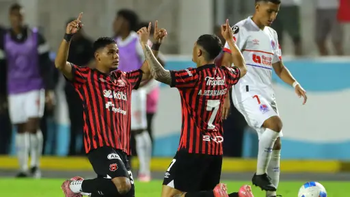 Alajuelense buscará ante Xelajú el tricampeonato centroamericano