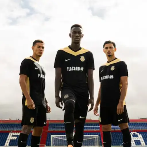 El club portugués de Vinícius lanza equipación contra el racismo