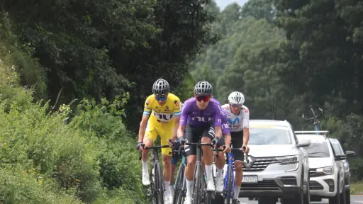Cristian Muñoz porta el suéter amarillo y apunta al título de la Vuelta a Guatemala