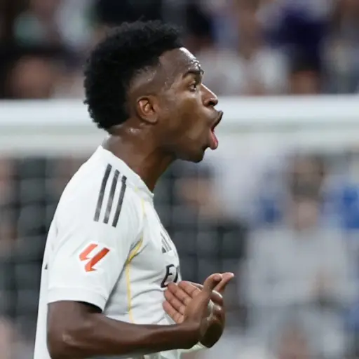 Vinícius mostró su enfado tras ser sustituido por su técnico Xabi Alonso 