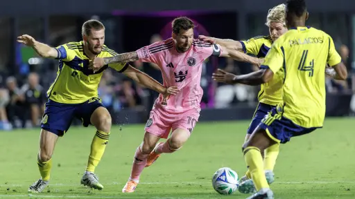 Messi, Pacho, Raphinha o Valverde, entre los finalistas del once de FIFPro 2025