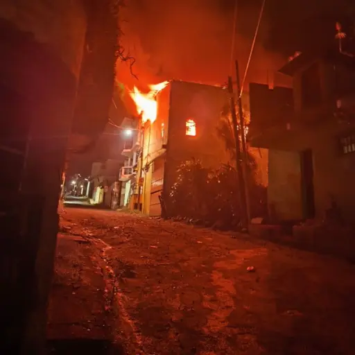 Vecinos compartieron imágenes del siniestro en el barrio Bella Vista de Cobán, Alta Verapaz. ,Grupo de vecinos.