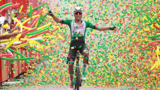 Alejandro Osorio ganó la etapa en San Rafael Pie de la Cuesta, pero posteriormente fue relegado por infringir el reglamente de competencia