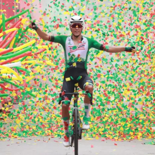 Alejandro Osorio ganó la etapa en San Rafael Pie de la Cuesta, pero posteriormente fue relegado por infringir el reglamente de competencia