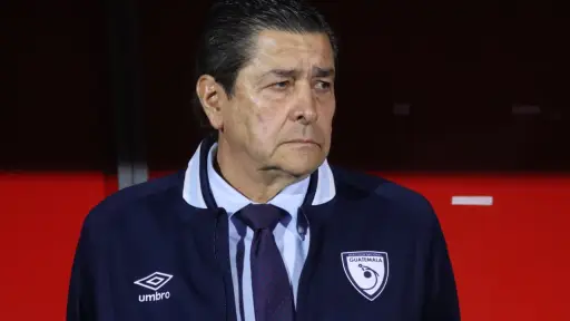 Luis Fernando Tena desea que se su contrato se renueve 