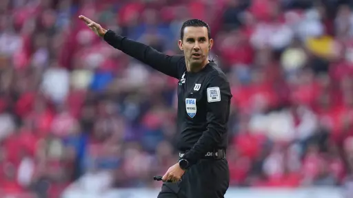 César Arturo Ramos, árbitro mexicano - FMF