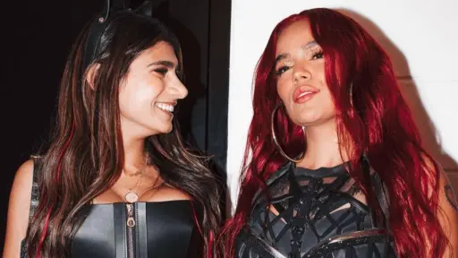 Mia Khalifa y Karol G ,Redes sociales