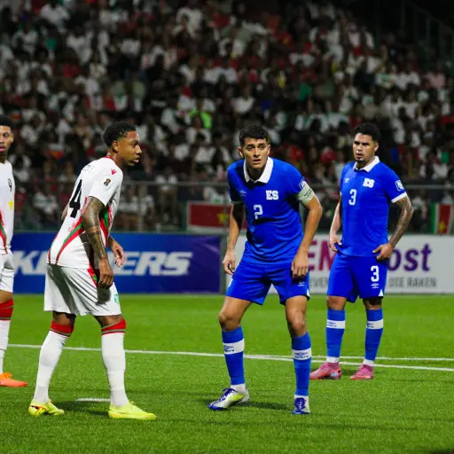 Surinam golea a El Salvador y se acerca al Mundial 2026 
