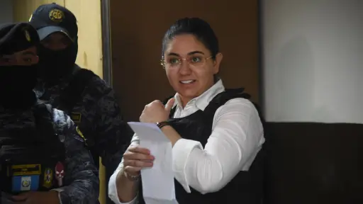 María Fernanda Bonilla, implicada en el crimen contra Melisa Palacios, en Tribunales el 10 de noviembre de 2025. ,Omar Solís/Emisoras Unidas