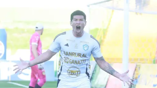 Comunicaciones dio de baja a Brian Martínez - Alex Meño