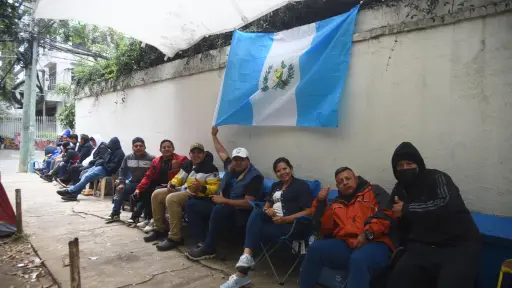Largas filas para conseguir boletos para ver a la Selección de Guatemala - Omar Solís
