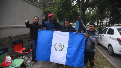 Largas filas para conseguir boletos para ver a la Selección de Guatemala - Omar Solís