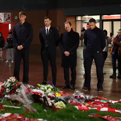 Un momento muy especial y emotivo lo protagonizó Trent, que quiso desplazarse al estadio donde se formó como jugador 