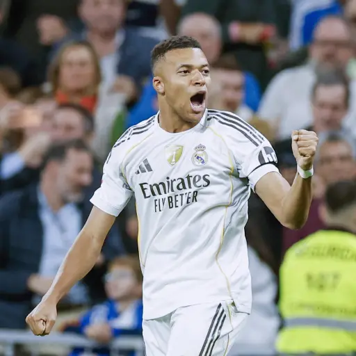 Celebración de Kylian Mbappé ante el Valencia - EFE