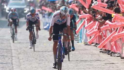 Carlos Gutiérrez reina en Antigua y Óscar Garzón se perfila como campeón de la Vuelta a Guatemala - Alex Meoño