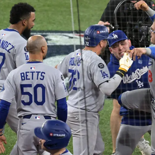 Los Ángeles Dodgers revalidan su corona y conquistan la Serie Mundial 2025 - EFE
