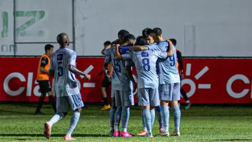 Antigua derrota a Guastatoya y celebra clasificación a cuartos de final con el triunfo 