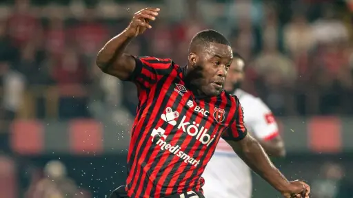 Joel Campbell tras fallar su penal. ,Redes sociales.