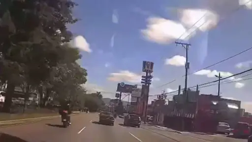 Motorista fallecido en la Roosevelt.  ,Captura de pantalla video X.
