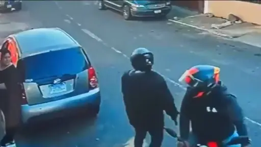 Asalto de motoladrones en Mixco.  ,Captura de pantalla video X.