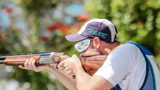 Jean Pierre Brol, en la Copa del Mundo de tiro en Doha, Catar.-instagram @coguatemalteco