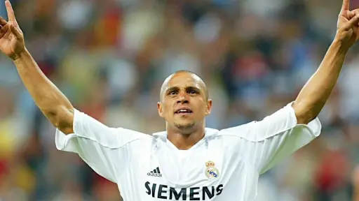 Roberto Carlos en su paso por el Real Madrid - instagram @oficialrc3