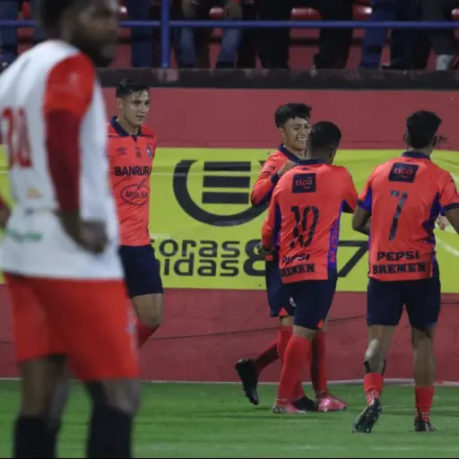 Celebración de Municipal ante Mictlán en El Trébol - Alex Meoño