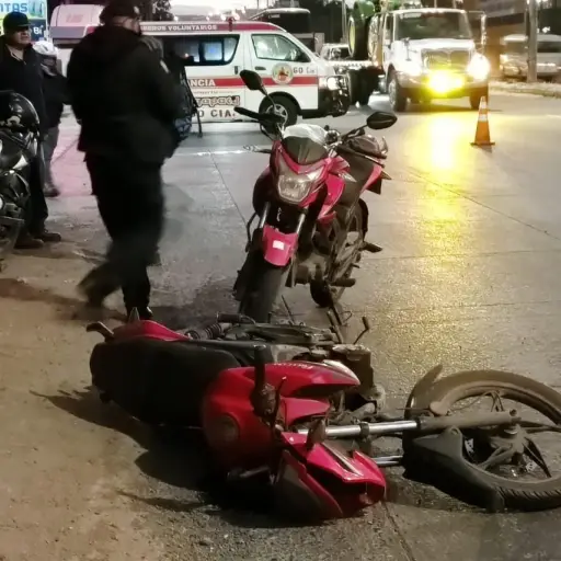 Un motorista murió tras un accidente en el Km. 34 de la ruta al Pacífico. ,Bomberos Voluntarios