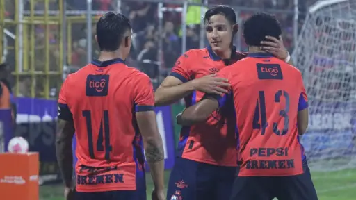 José Carlos Martínez anotó un gol histórico en Municipal 