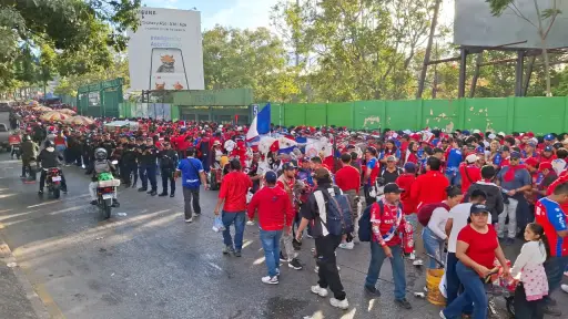 La afición de Xelajú arropa a su equipo en la previa de la gran final - Alex Meoño