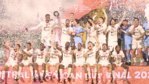¡Alajuelense, tricampeón de la Copa Centroamericana! - Alex Meoño