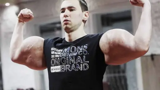 Kirill Tereshin, conocido mundialmente como el Popeye ruso. ,Redes sociales.