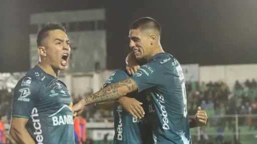 Celebración de Antigua en la final de ida del Apertura 2025 - Alex Meoño