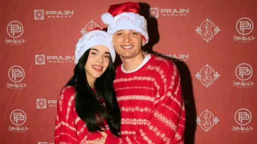 Kenia Os y Peso Pluma ,Redes sociales