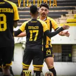 Darwin Lom se estrena con el The Strongest - instagram @clubstrongest