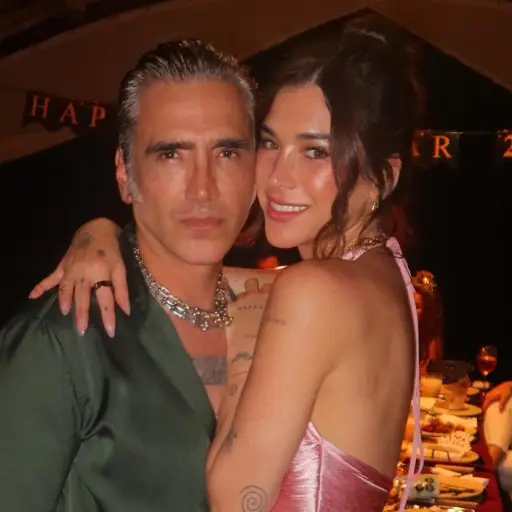 Alejandro Fernández ,Redes sociales