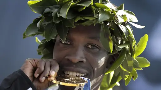 Albert Korir, ganador del Maratón de Nueva York en 2021 fue suspendido por dopaje - EFE