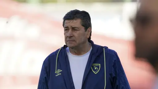 Luis Fernando Tena, técnico de la Selección de Guatemala - FFG