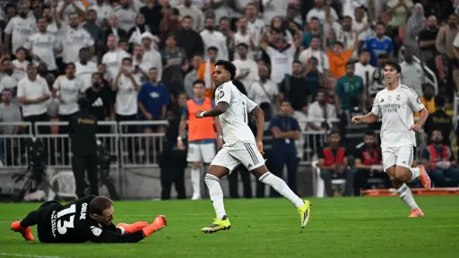 Rodrygo al momento de marcar el 2-1 en semifinal de la Supercopa de España 