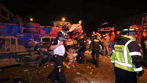 . ,Bomberos Voluntarios