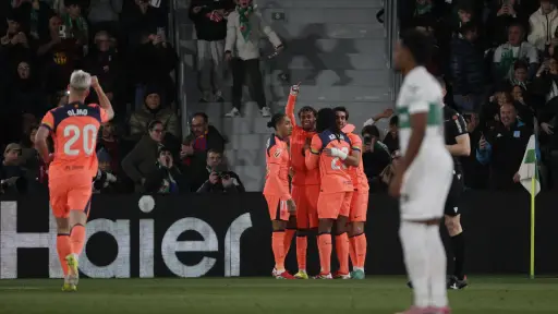 Celebración del Barcelona ante el Elche - EFE