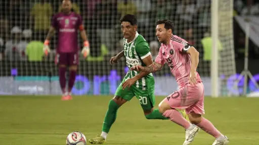 Un gol en contra le da victoria agónica al Inter Miami en casa de Atlético Nacional