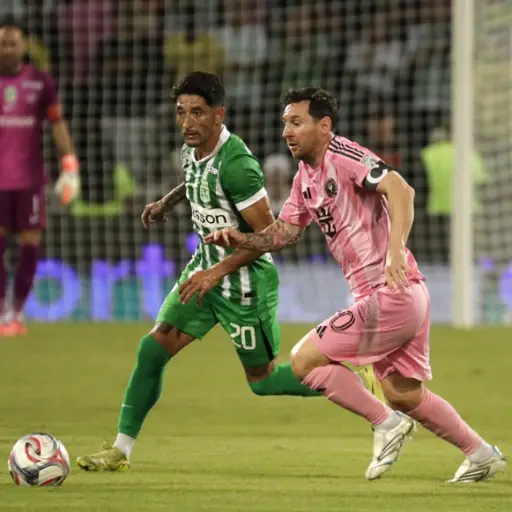 Un gol en contra le da victoria agónica al Inter Miami en casa de Atlético Nacional