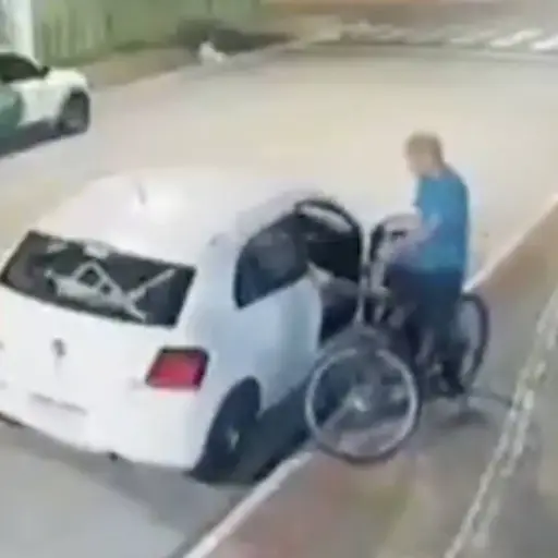 Intento de asalto frustrado. ,Captura de pantalla video de X.