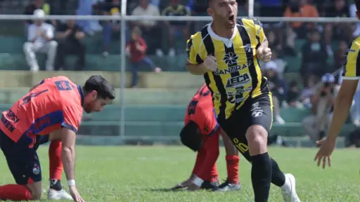 Nicolás Lovato evita la derrota del Aurora ante Municipal 