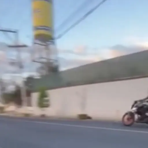 El motorista fue sorprendido en la aldea Cuchilla del Carmen, según las autoridades de este municipio. ,Captura de pantalla. 