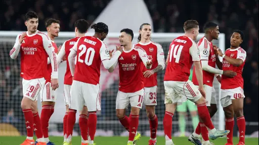 Arsenal ganó la fase liga de la UEFA Champions League 