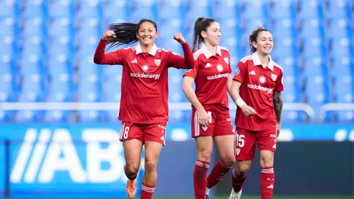 Andrea Álvarez anota su gol ante el Deportivo de la Coruña - Sevilla FC