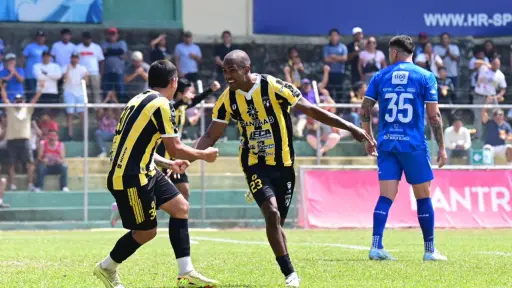 Celebración de Jimmy Álvarez, de Aurora, ante Cobán Imperial - Aurora FC